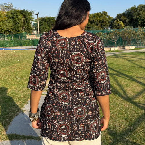 Black Pure Cotton 3/4th Sleeves Printed Short Kurti For Women