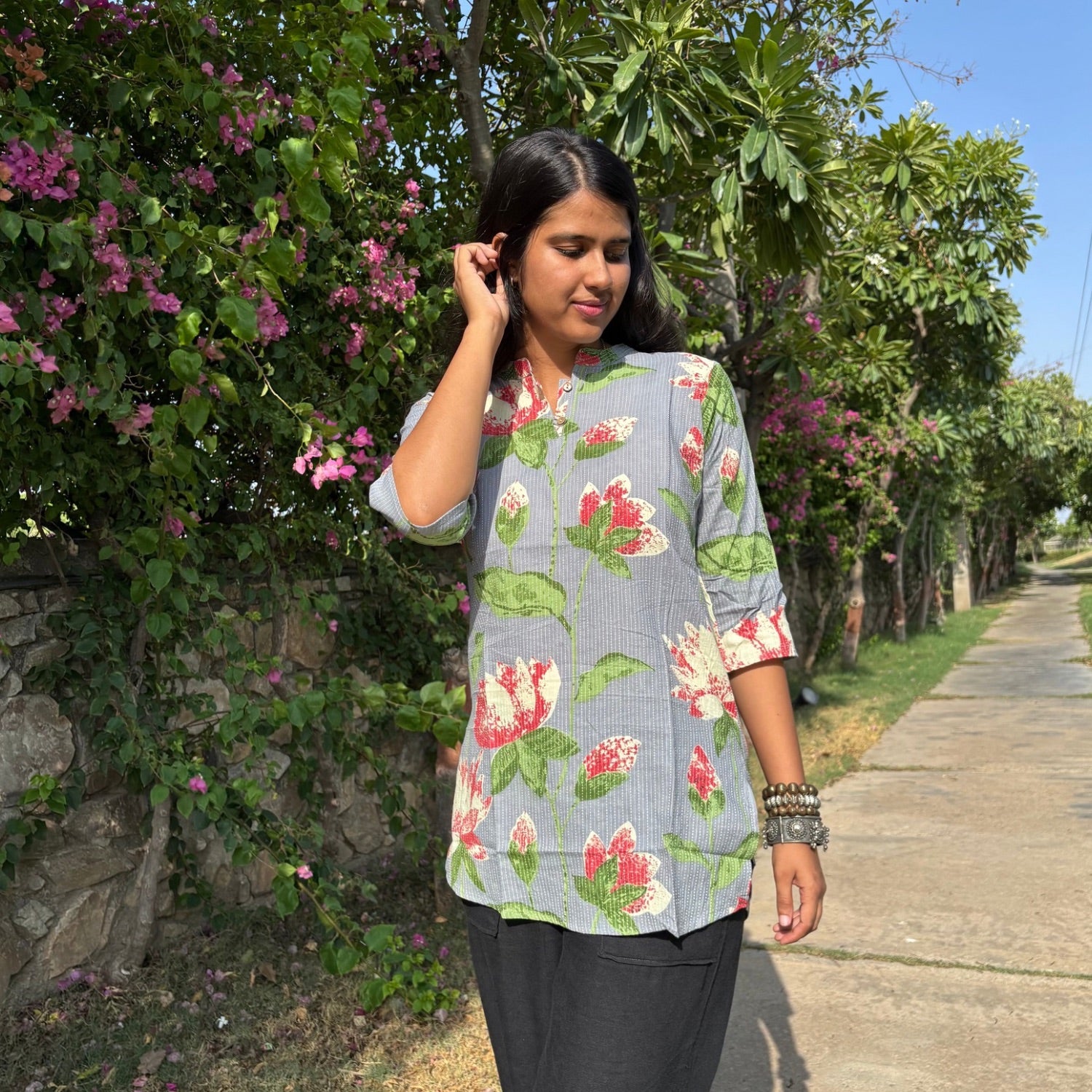 Grey Color Pure Cotton 3/4th Sleeves Kantha Work Floral Print Short Kurti For Women